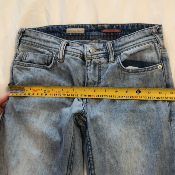 Anthropologie Pilcro Slim Boyfriend distressed light wash jeans. Size 24 Petite. - Picture 10 of 14